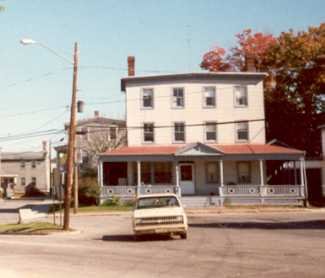 Broadway Hotel.jpg