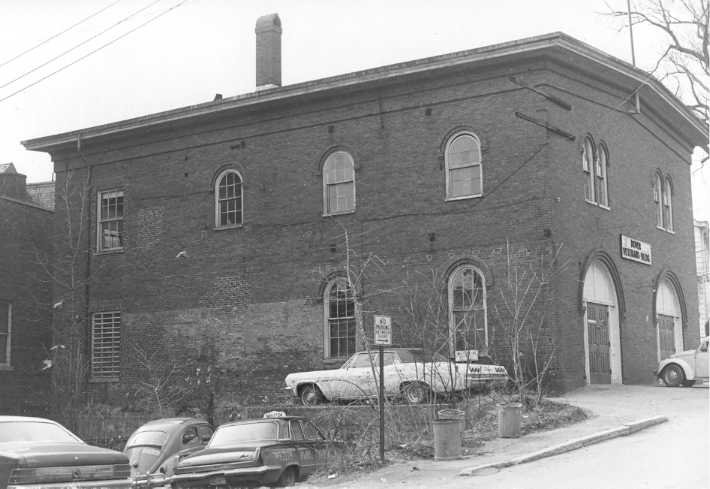 Veterans building.jpg