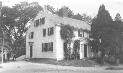 Pendexter House 8 Hanson St. built 1739.jpg