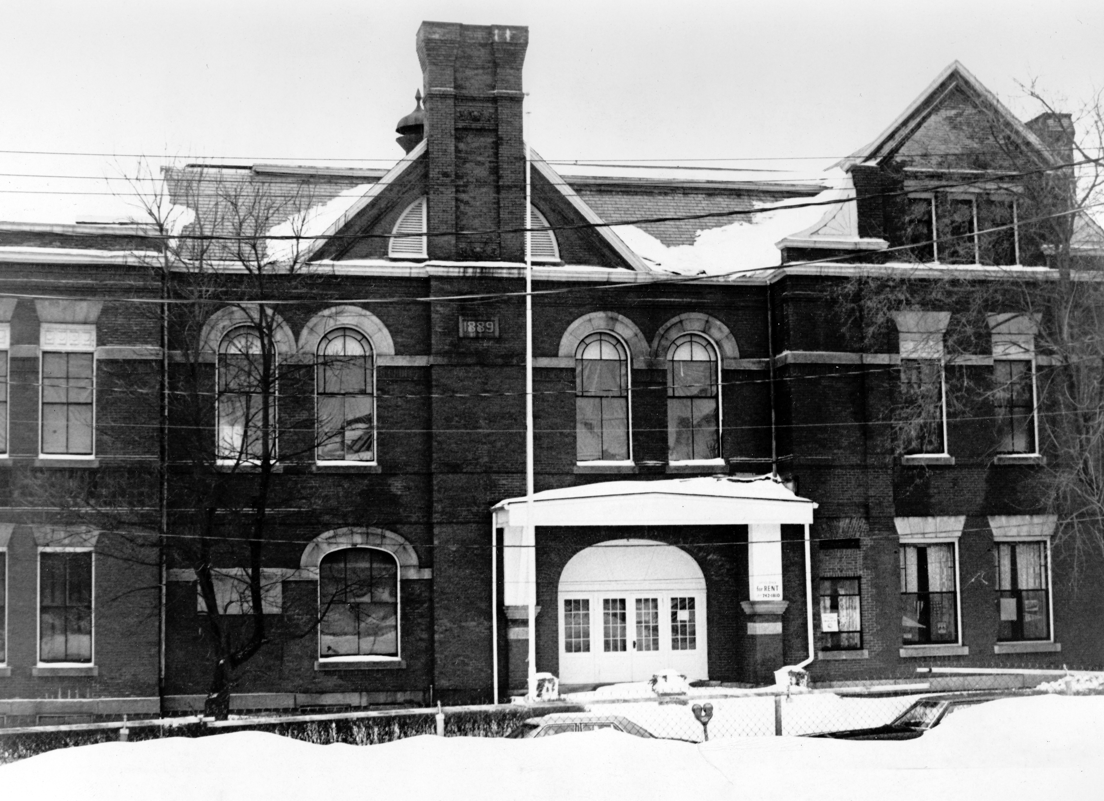 Courthouse Second St.jpg